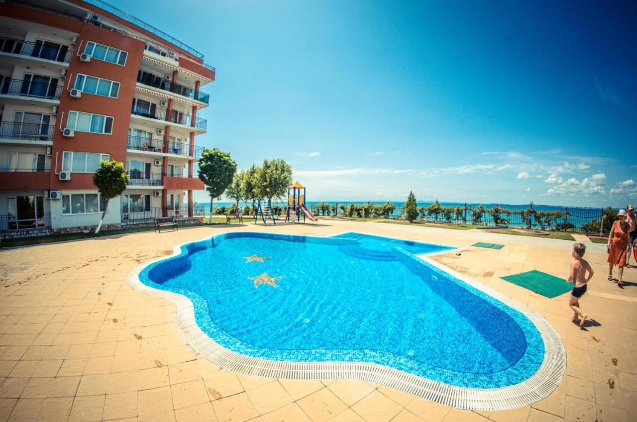 Grand Resort - Imperial Crown Fort Club - Prestige Apartments Elenite Dış mekan fotoğraf