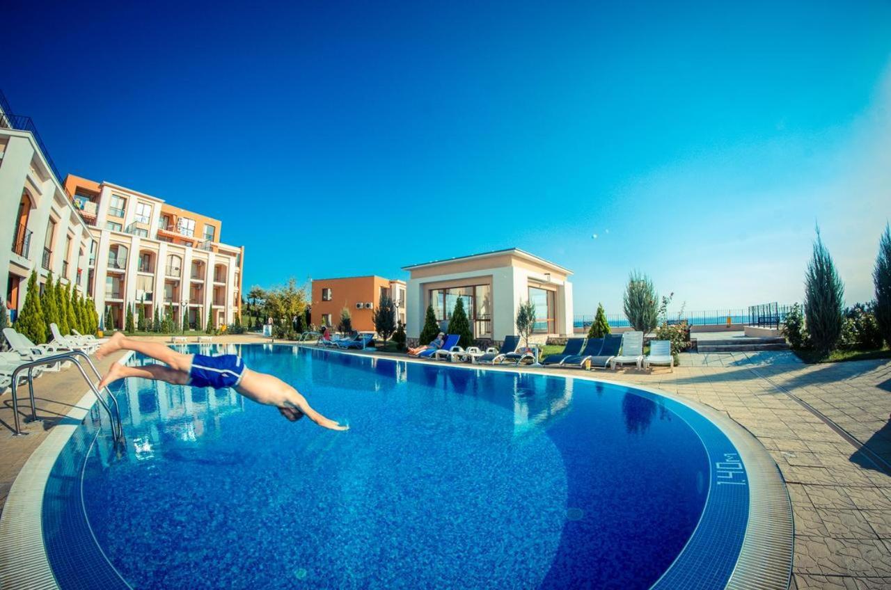Grand Resort - Imperial Crown Fort Club - Prestige Apartments Elenite Dış mekan fotoğraf